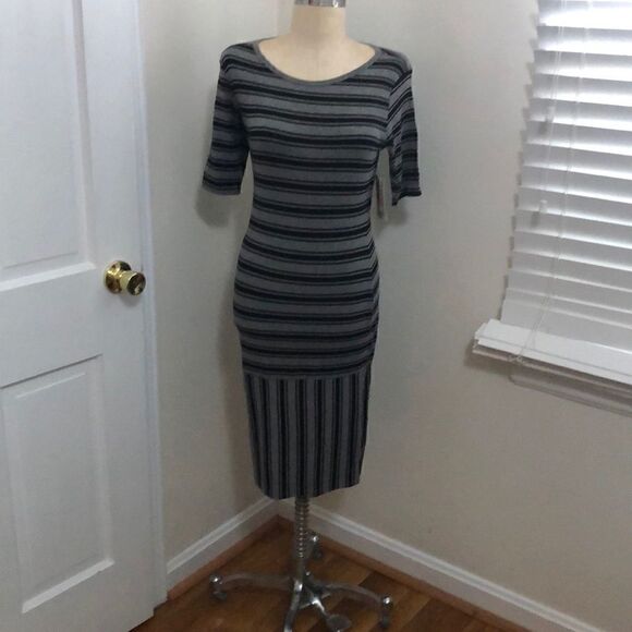 NWT LulaRoe Julia Dress size XXS - Picture 1 of 5